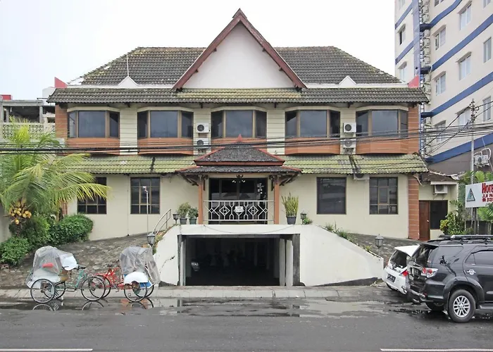 Reddoorz Near Malioboro Tugu Station Jogja
